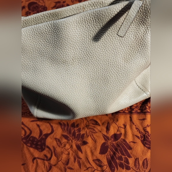 KATE SPADE HANDBAG - Picture 3 of 10